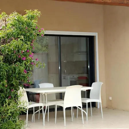 Apartahotel Casa Mia 4*